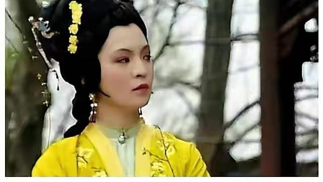 夏金桂是一个泼妇，薛蟠是一个霸王，夫妻大闹，薛蟠为何不休了她