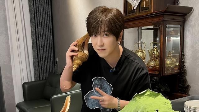 吴倩|白冰大G被烧，发文抱怨却被批造谣、蹭热度，本人：选择性失明？