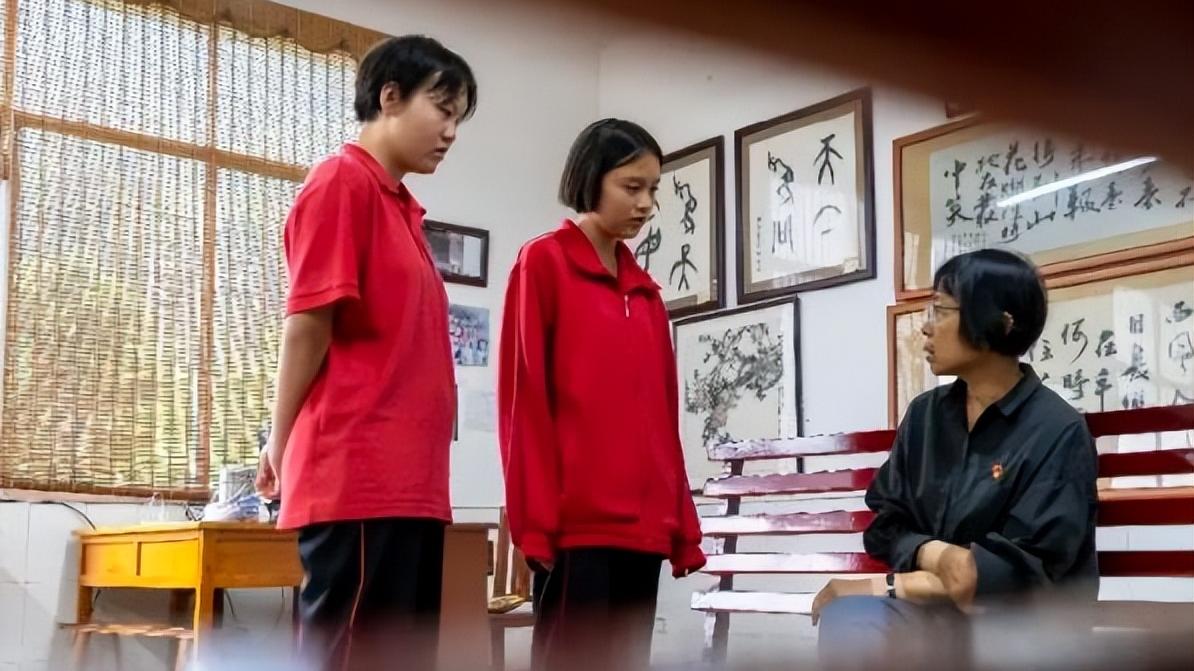 深圳市|提议取消教师寒暑假，改成朝九晚五工作制，老师表示求之不得