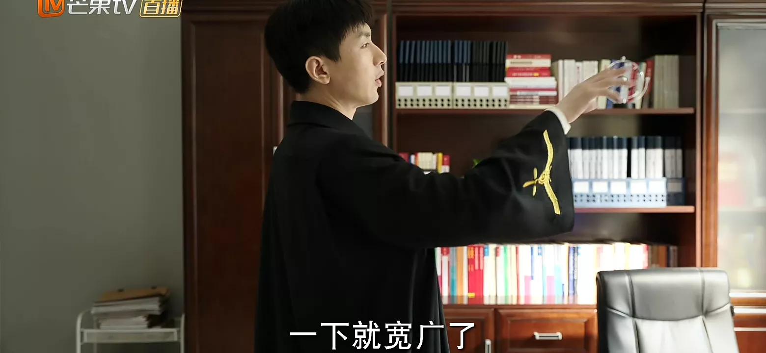 成毅|成毅可谓是剧抛脸，与老戏骨对手戏也游刃有余