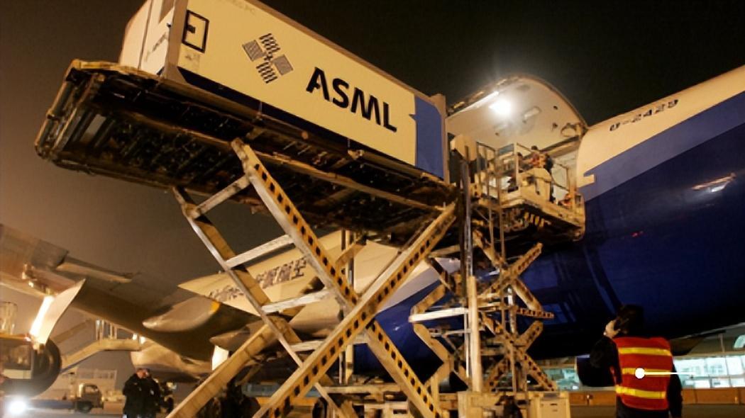 阿斯麦尔|超3000项专利，78台光刻机！所以ASML就开始“硬气”了？