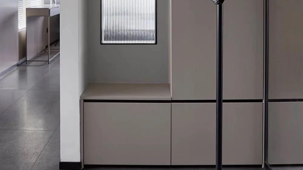 入户玄关保证光线又不遮挡视线？