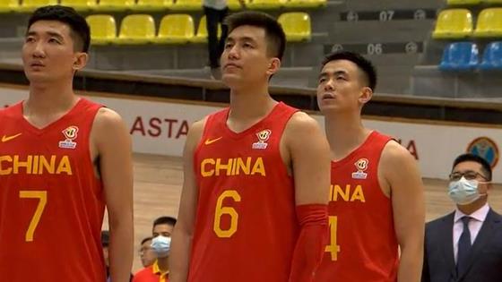 大跌眼镜！中国男篮单节7分+输了11分优势几乎没了场面太难看