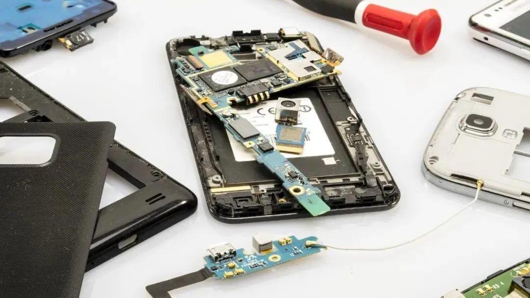 华为荣耀|智能手机是时候远离无效创新了