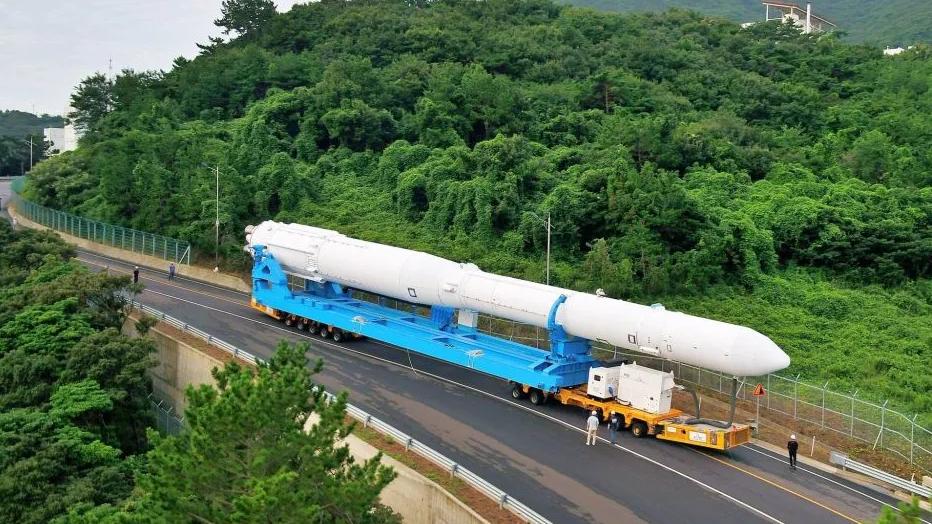 韩国“世界号”发射成功，网友：格局小了，应该叫“宇宙号”