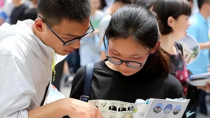 求职|教育部发布通知，22所专科院校升级为本科，已考上的学生眼光独到