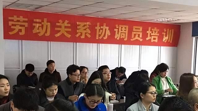 招聘|广西一事业单位招聘被质疑“萝卜坑”，招聘要求很严苛，引发争议