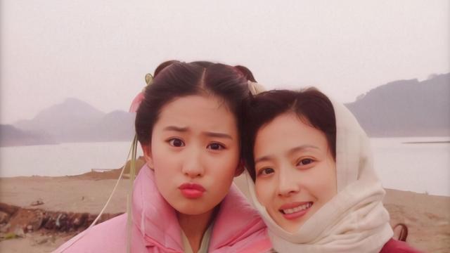 佟丽娅|有种“不公平遗传”叫佟丽娅，上帝吻了妹妹的脸，却忘了给姐姐开窗