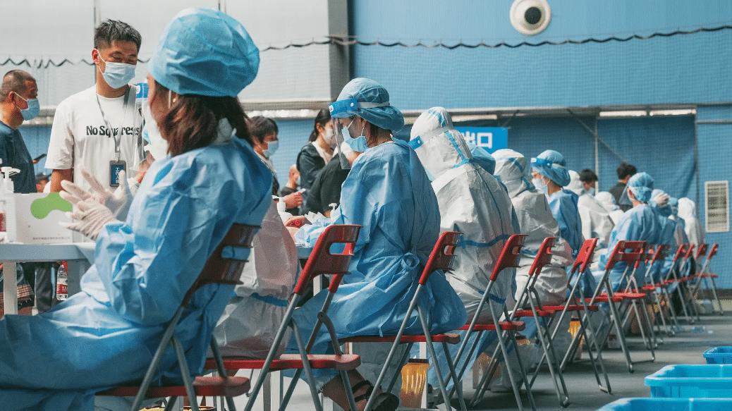 招聘|东莞2女子无处可去，眼高手低找不到工作，最终只能露宿街头