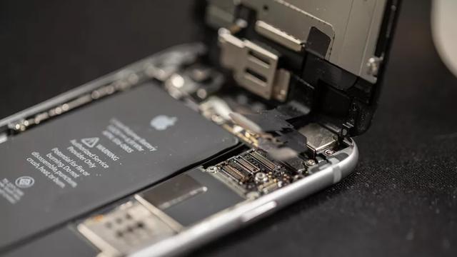 为什么iPhone 电池健康低于80%后，就建议更换电池？