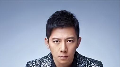 周迅|李易峰倒下京圈崩盘，为何娱乐圈每次地震，背后都有\老炮\胡海泉