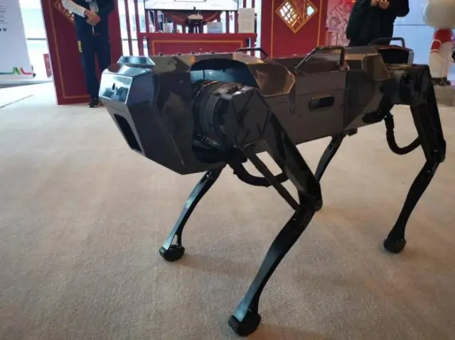 |俄罗斯机器狗用中国技术与零件组装