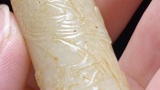 文玩|清乾隆 和田玉籽料 白玉 喜上眉梢 玉勒子 圆勒 文玩款