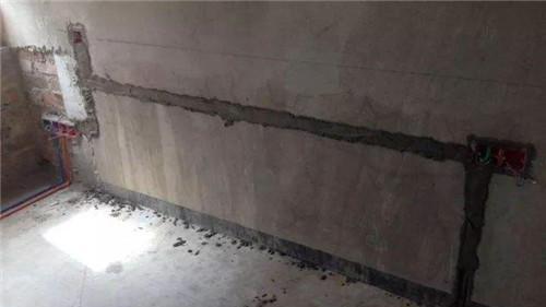 墙面开槽后，用水泥还是石膏封？听完装修师傅的分析，差点做错了