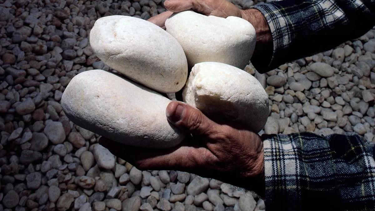 芯片|造芯片需“专用砂”，中国90年代已达标，如今却依赖美国进口