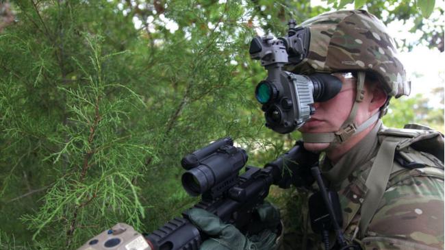 手机游戏|头盔式单兵夜视仪5大性能新变化
