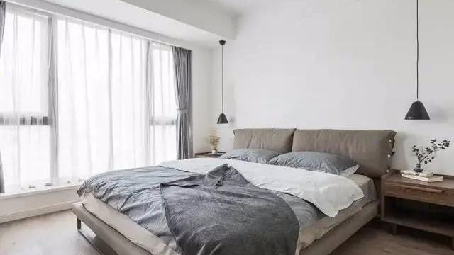 120㎡黑白灰简约风格，再加以原木搭配，给你一个佛系的家居生活