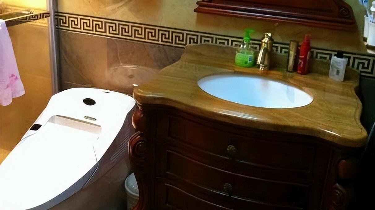 晒晒我的婚房，装修花120万，光餐桌就4万，冰箱你们可能没见过