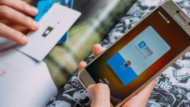 花呗“隐情”被揭开，很多年轻人主动关闭花呗，其中有何原因？