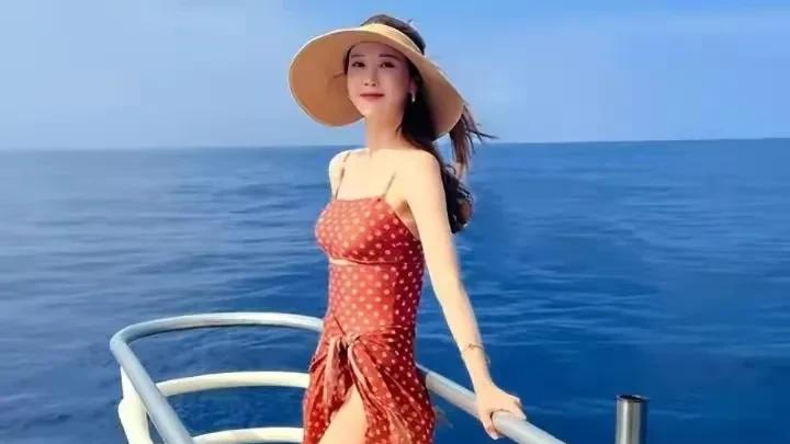 李易峰|李易峰，韩国前女友，她一点也不伤心，还找了富豪去旅游