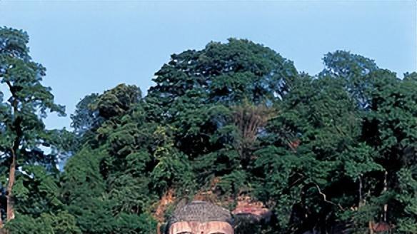 传闻乐山大佛身体埋有宝藏？发现“暗门”，或将揭开多年未解之谜