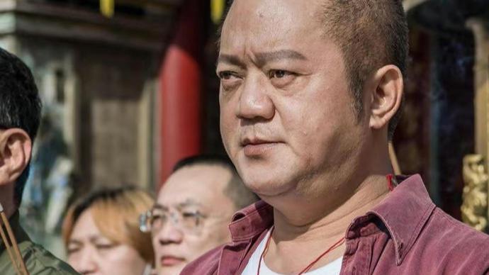 近日演员朱九的儿子跟人约架结果惨遭车辆撞死，星二代也得低调