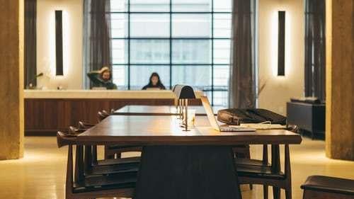 |一直不上班是什么感觉？36岁前同事说：上班真的很耽误赚钱