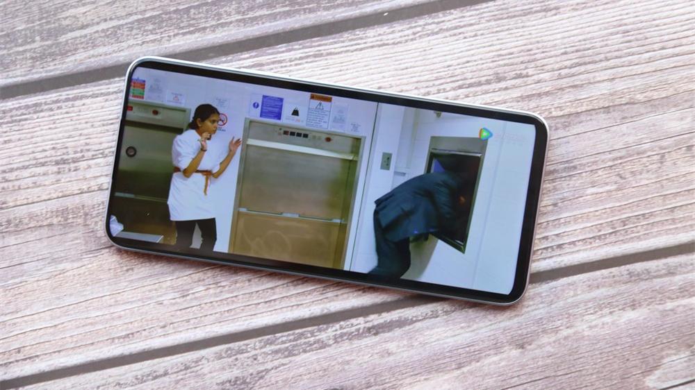 大屏|荣耀X40i评测，5000W+40W快充，售价1599元起值得买吗？