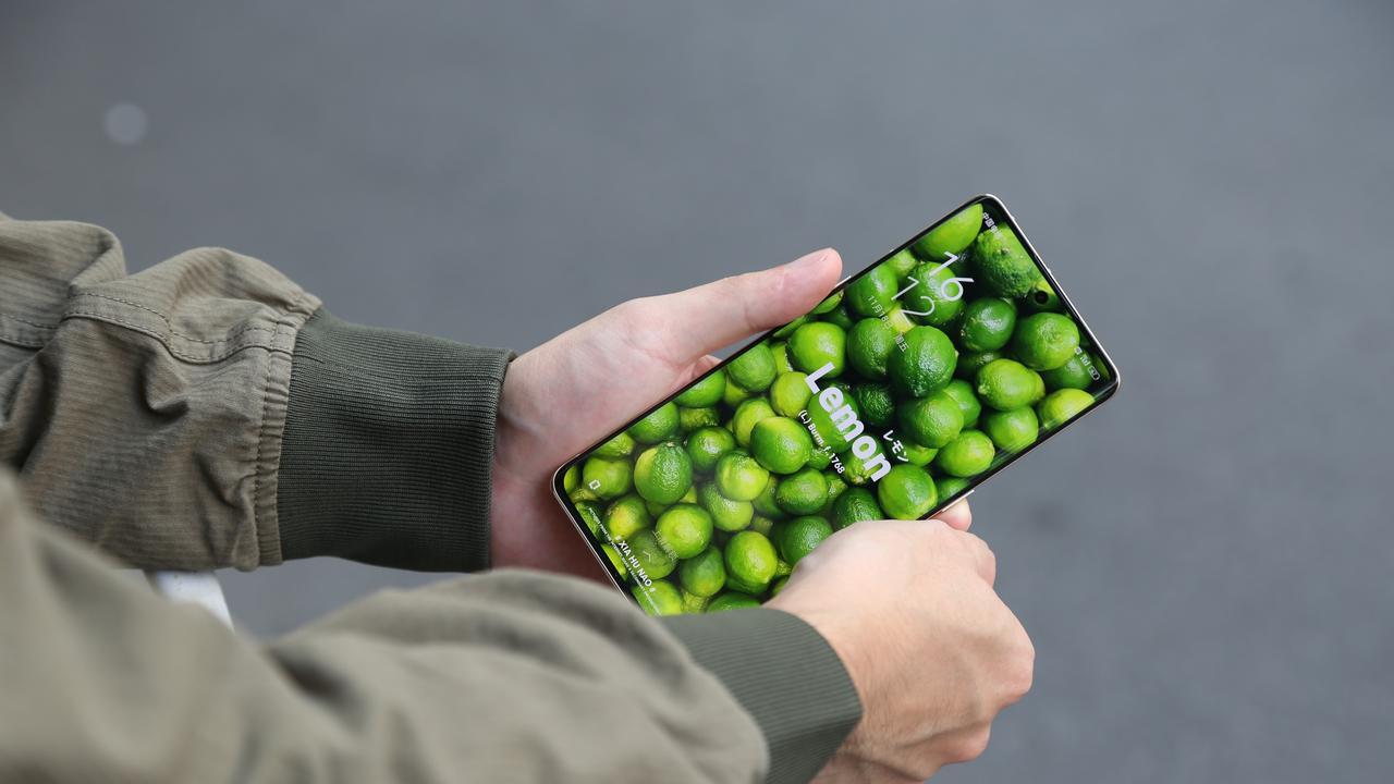 oppo reno|一键出大片，一按就满分，Reno9 Pro+在玩一种很新的拍照