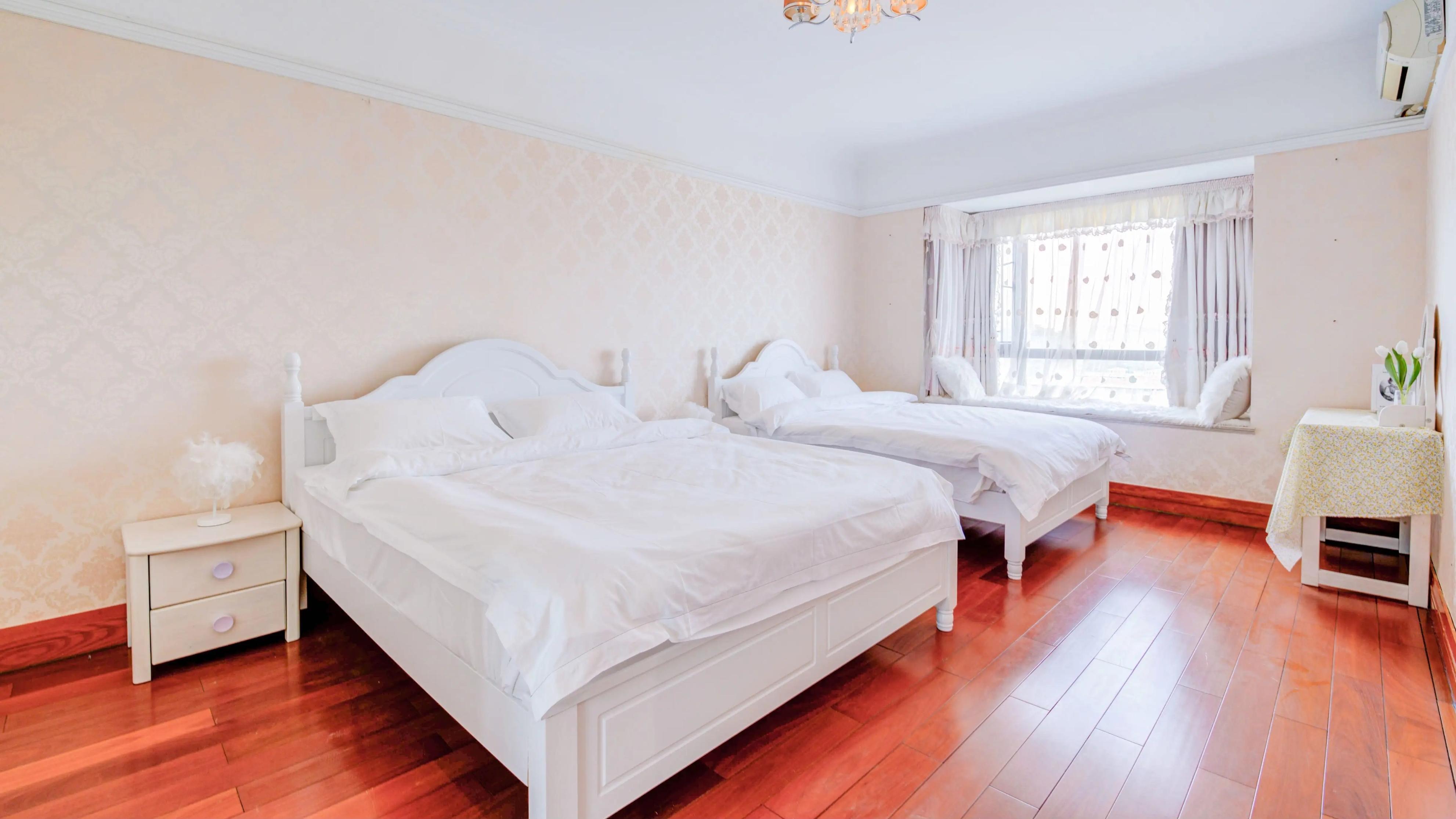 卧室不买床，直接睡床垫好不好？奉劝大家：坏处太多，不要乱跟风