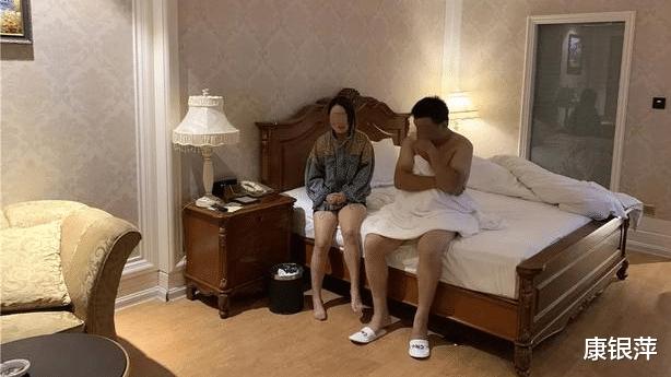 案例：大一女生遭妈妈男友性侵长达11年