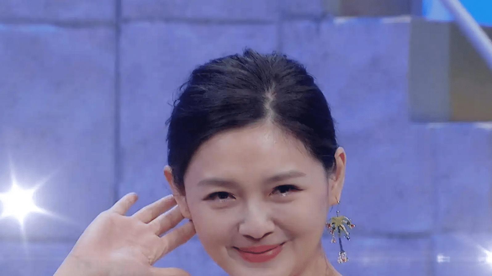 大S|汪小菲的爆料，大s现在连门都不敢出了！