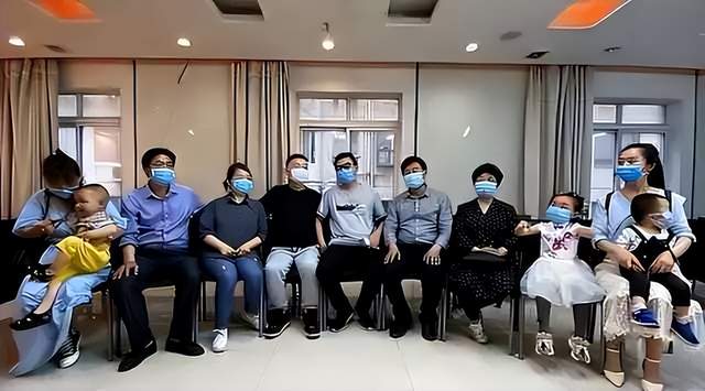 |许家妮妮人气爆棚，田家曾说支持许妈还债，取关小星星是墙头草？