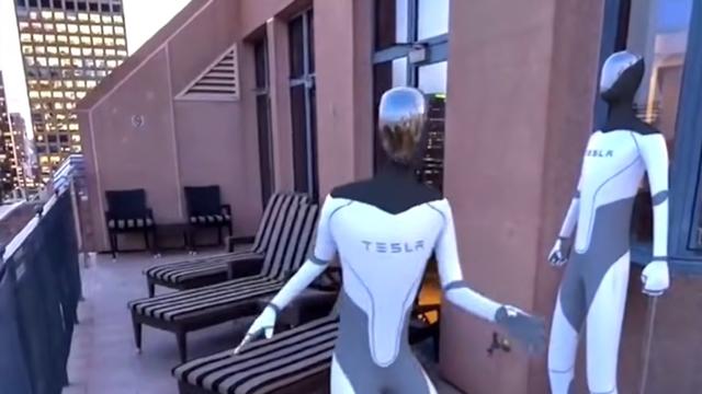 机器人|雷军抢先特斯拉推出人形机器人，为何网友不但不买账，反而纷纷吐槽抄袭？