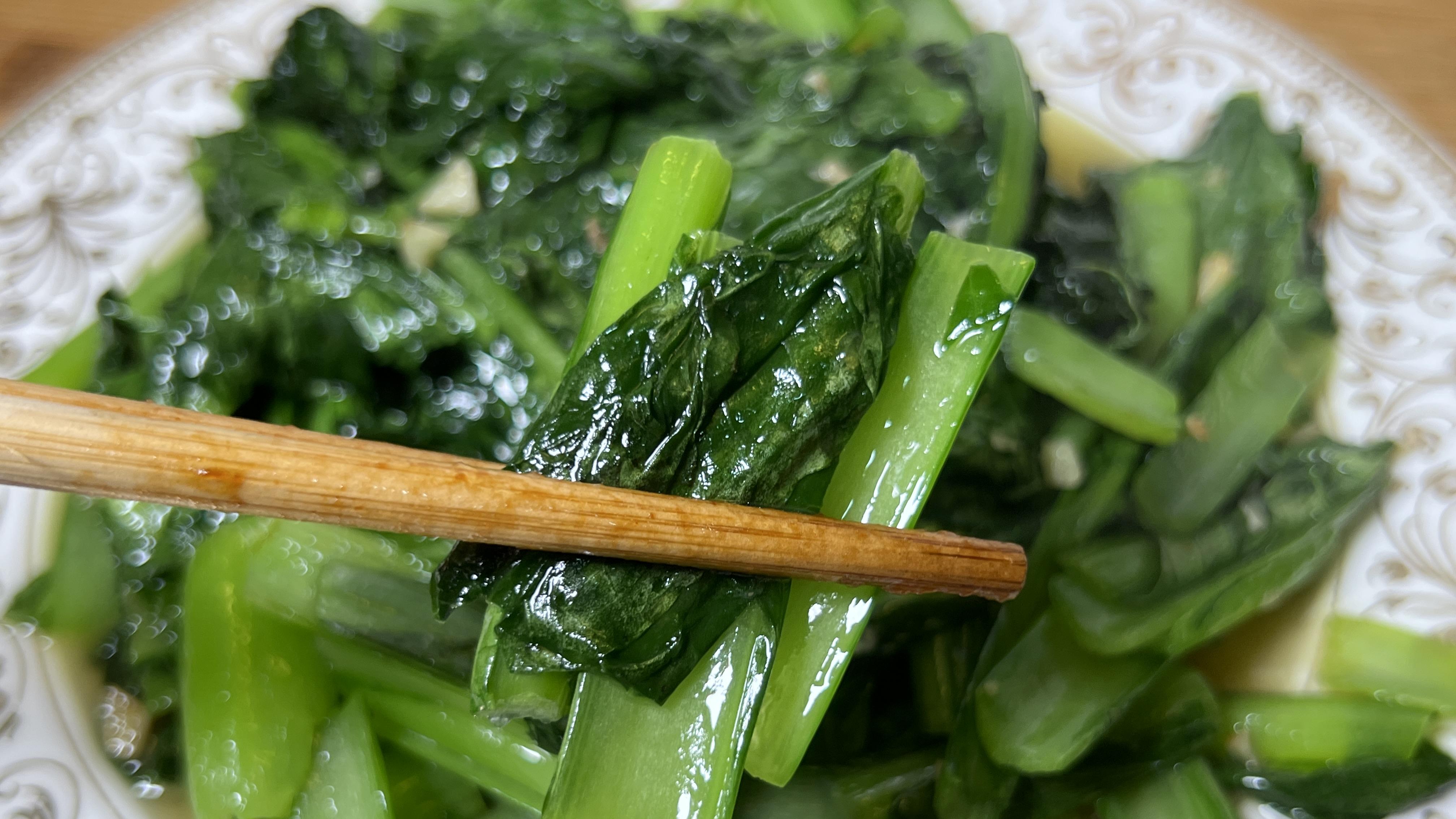 小白菜|一把小白菜，不用焯水直接炒一炒，清淡爽口，开胃解油腻，超简单
