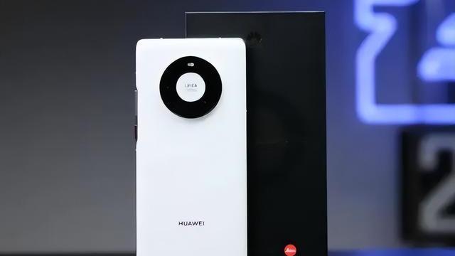 充电器|华为再好也别乱买，这3款“口碑最佳”的选择，流畅使用三五年