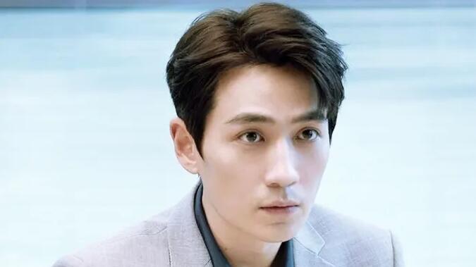 |你觉得哪个男明星的眼睛最好看