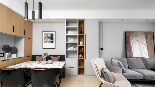 你家餐桌可能摆错了！同样大小的餐厅，横放和竖放视觉上至少差5