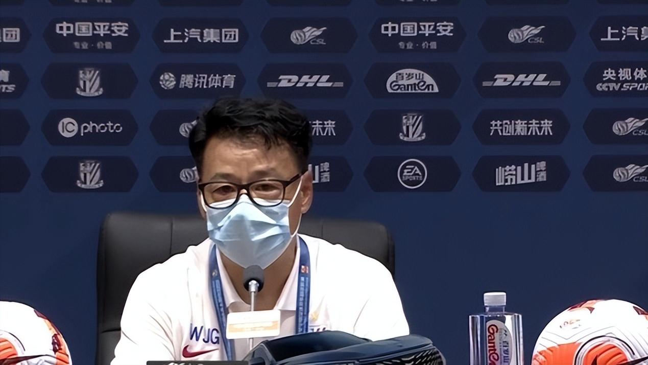 中超|中超再现一场两红牌，飞脚踢人非本意，但却暴露中国足球最大问题