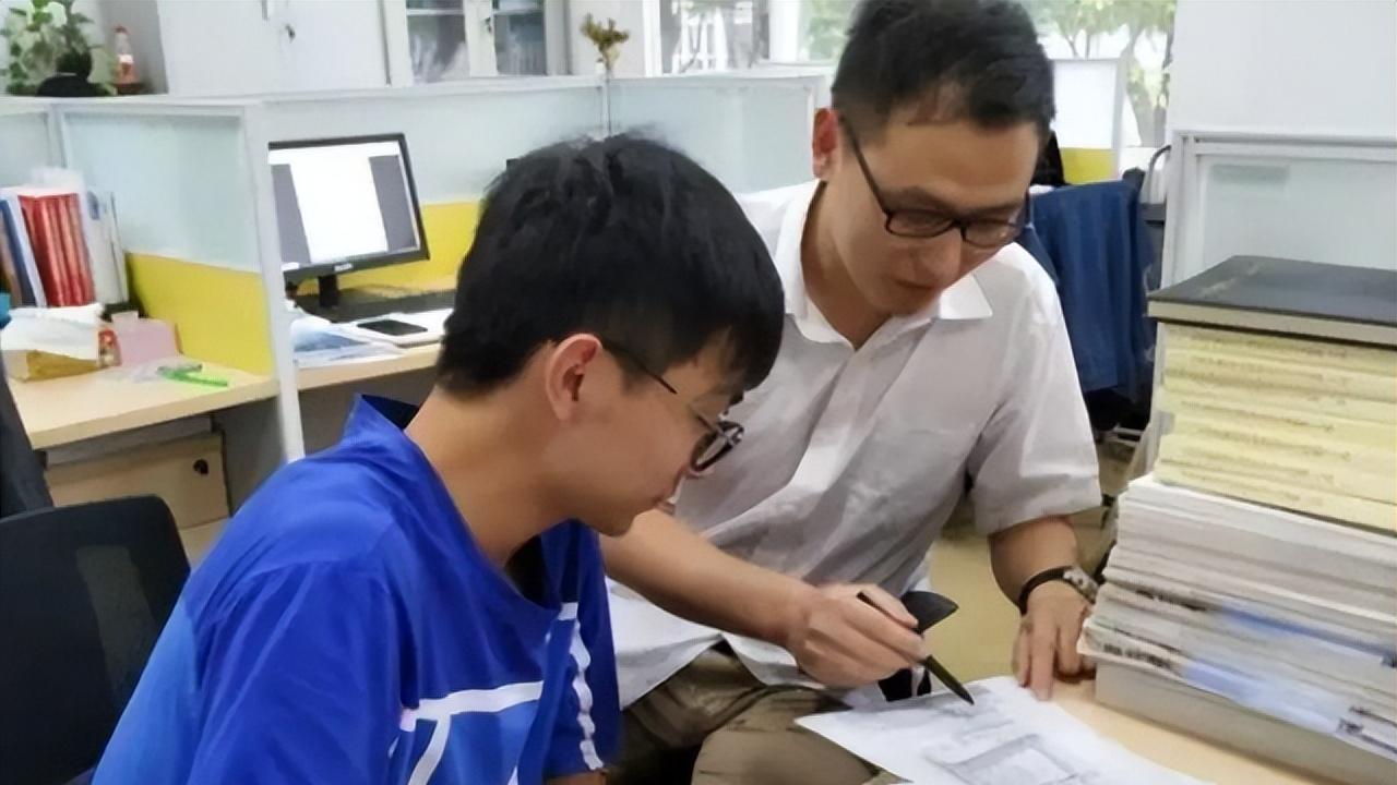 大学生|大学生的“反向求职观”，月薪过万无人问津，月薪3千却大受欢迎