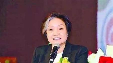 |曾经“大姐大”级的人物，崩牙驹见她都要谦让，如今怎么样了？