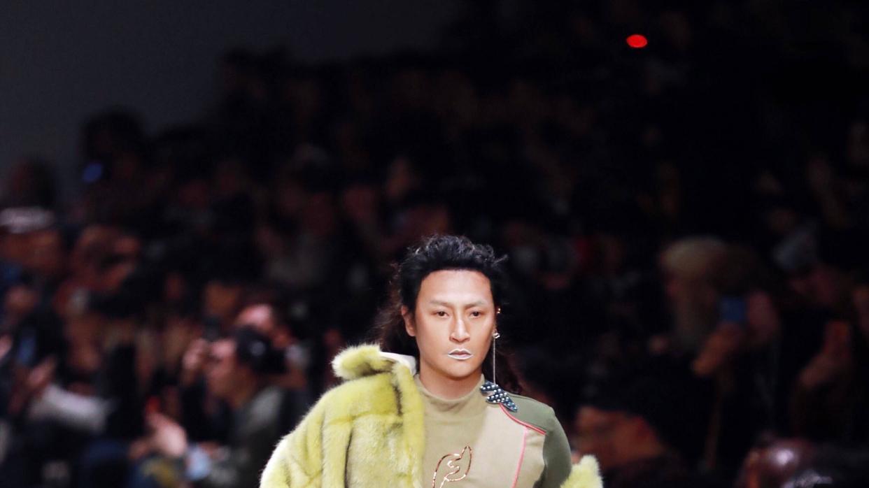 钱小豪|小虎队三人现状：苏有朋再翻红，吴奇隆当老板，陈志朋做直播带货