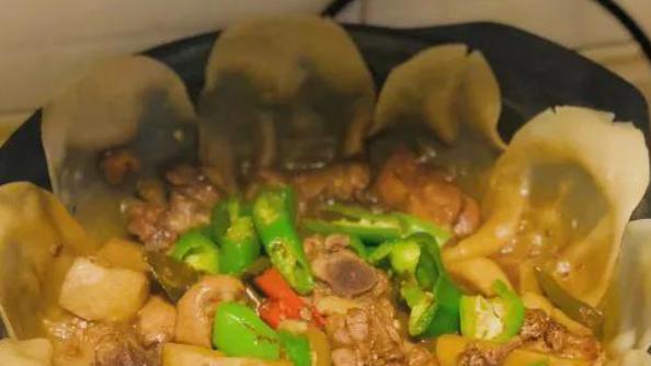 妻子本想杀鸡犒赏丈夫，没想到出现差池，把丈夫毒死了