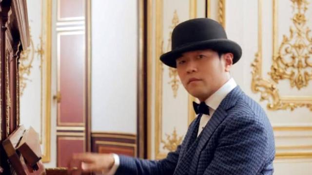 郎朗|周杰伦晒出了和郎朗的照片，谢谢郎朗给孩子们弹奏钢琴曲，两才子一起框好帅啊