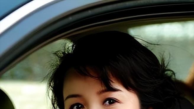 郑卫莉|郑卫莉: 与赵军离婚后, 带着儿子嫁给大13岁的杜志国, 如今她幸福吗?