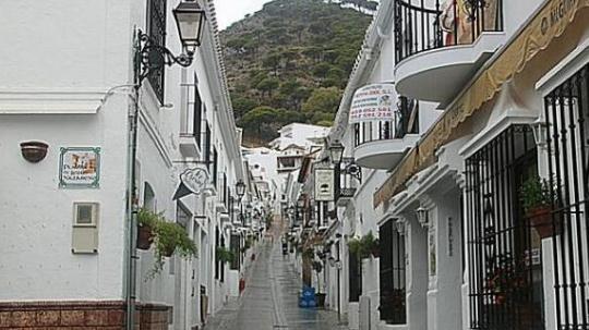 欧洲|米哈斯：西班牙风情万种特色小镇，欧洲受欢迎的旅游度假胜地