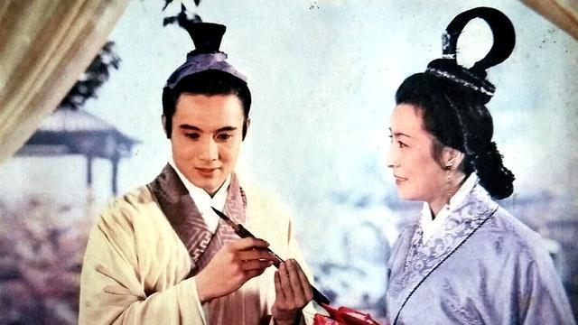笔中情|40年前上影厂电影《笔中情》，王伯昭赵静主演，俊男靓女赏心悦目