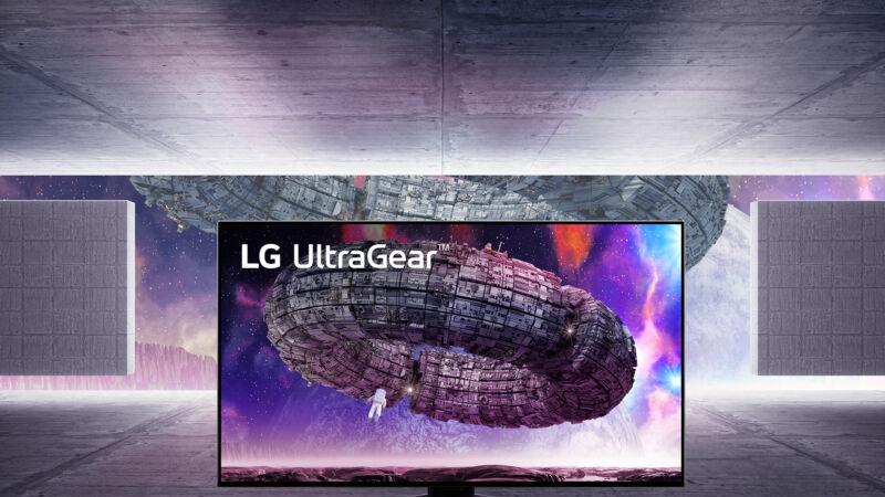 显示器|LG 的新 OLED 显示器大到可以取代你的电视