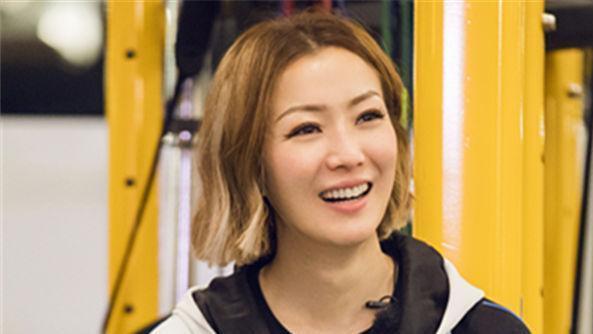 郑秀文|在众多天后中脱颖而出，郑秀文当年的《值得》有多火！