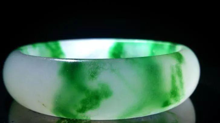 翡翠|翡翠上的这些“小秘密”，你知道多少